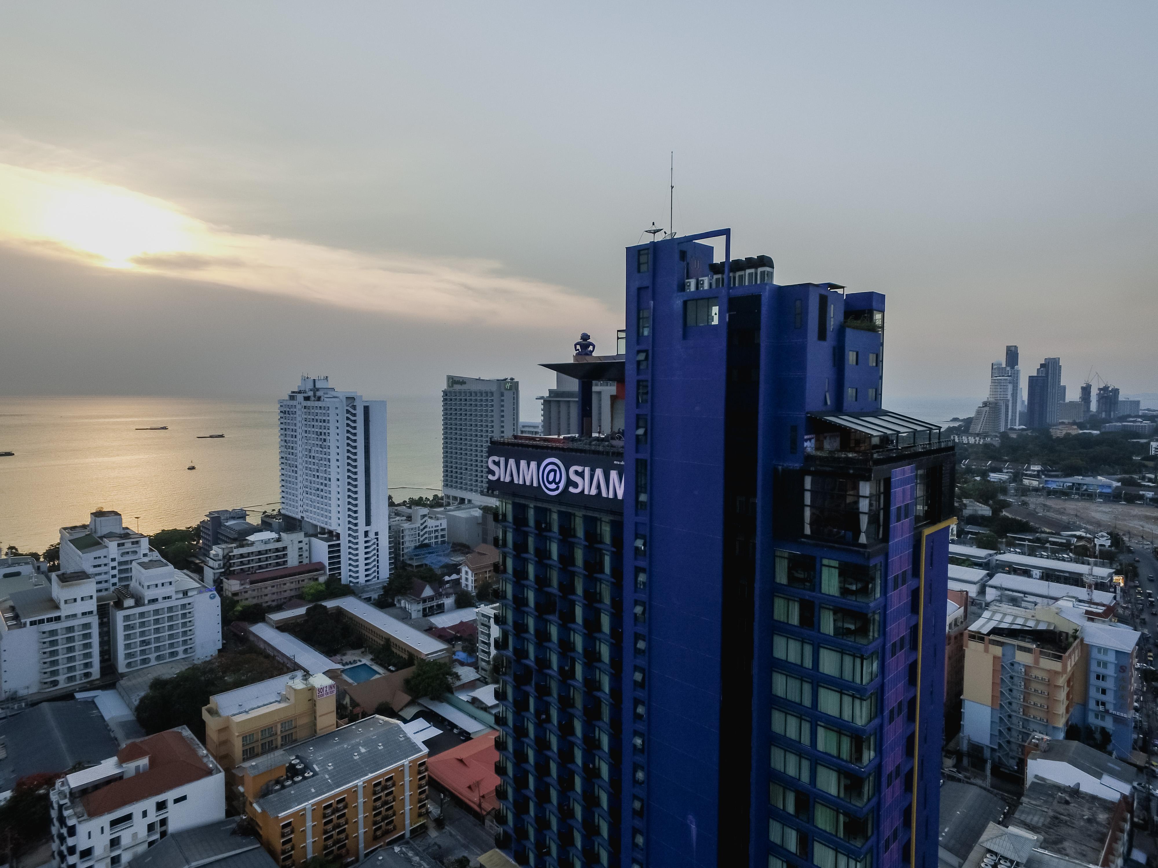 فندق سيام آت سيام ديزاين باتايا المظهر الخارجي الصورة View of the hotel from the top of the building