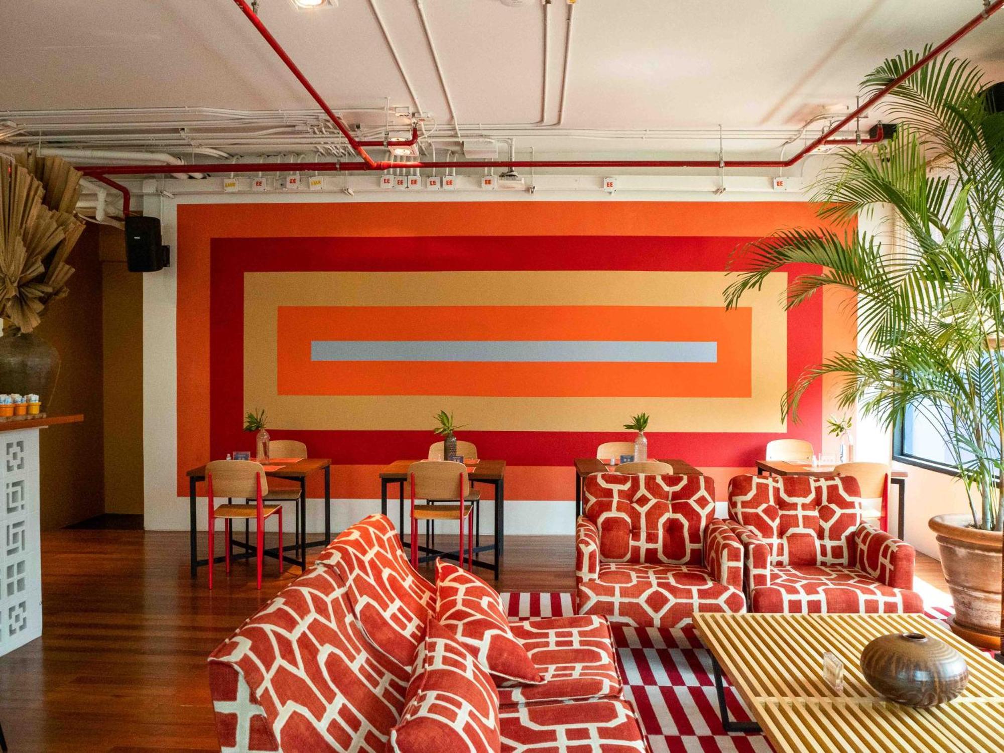 فندق سيام آت سيام ديزاين باتايا المظهر الخارجي الصورة The interior of the 2012 edition of the 21c Museum Hotel